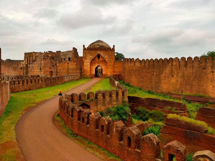 Shah Gunj Gate